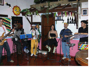 Musica dal vivo - il gruppo Oloxum